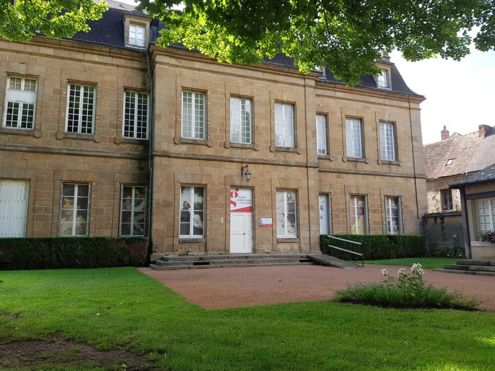 hotel de villaines VD 21 9 - Pays de George Sand